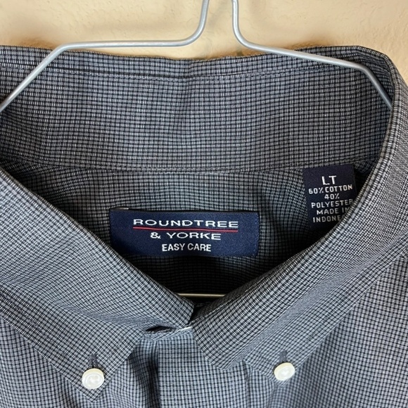 Roundtree and Yorke Large and Tall Black and white short sleeve dress shirt - Picture 2 of 3